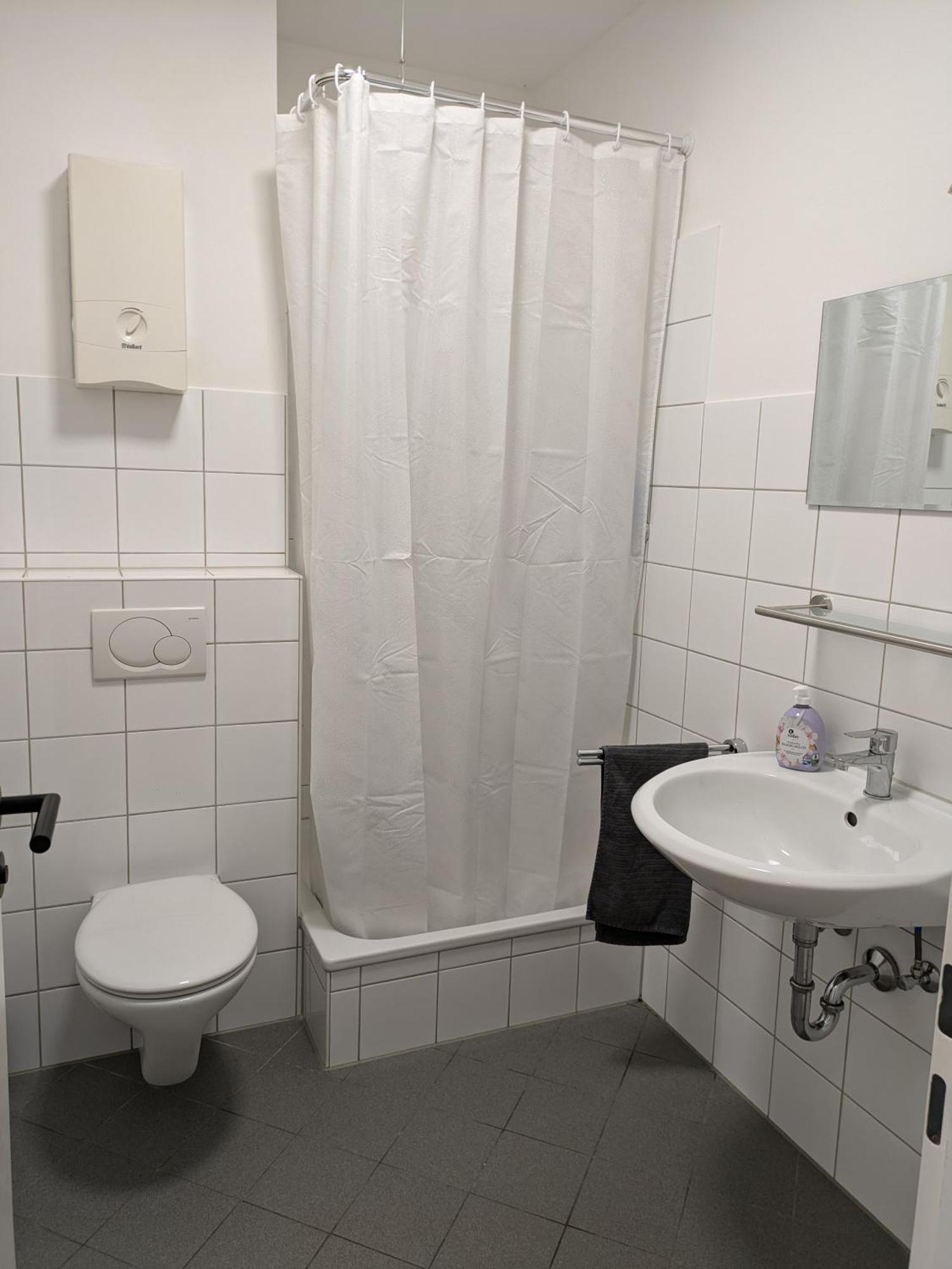 Interaktiv Appartements In Ratingen - Duesseldorferstrasse Luaran gambar